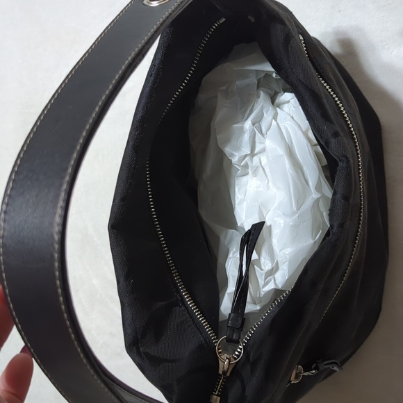 Coach Signature Hobo - Picture 3 of 13